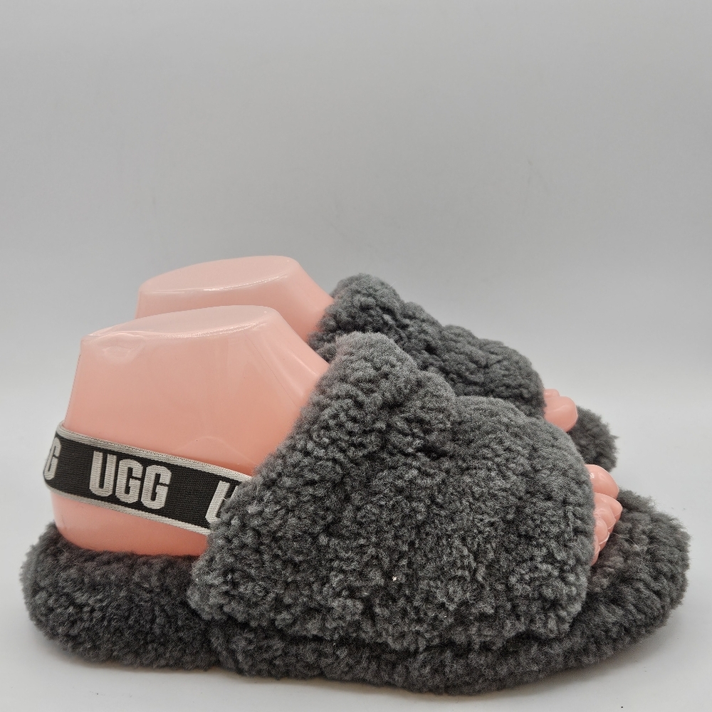 Ugg Classic fluffy sherpa slippers size 5 - Picture 8 of 16